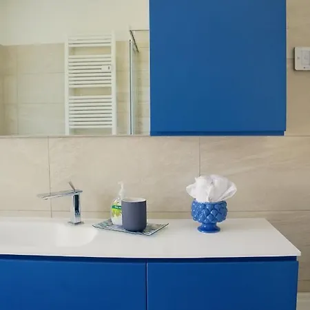 The Blue - / View Modern Near Olmo Como