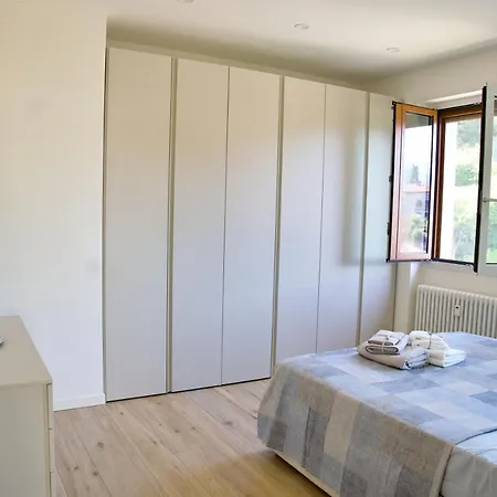 The Blue - / View Modern Near Olmo Como