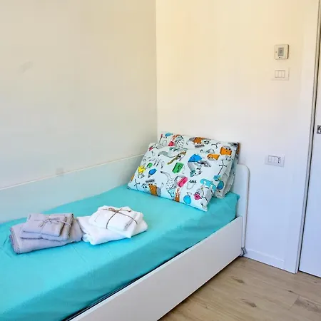 The Blue - / View Modern Near Olmo *